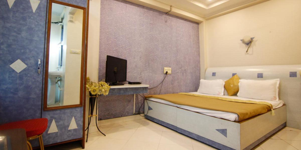 Hotel Tushar Pune Exterior photo